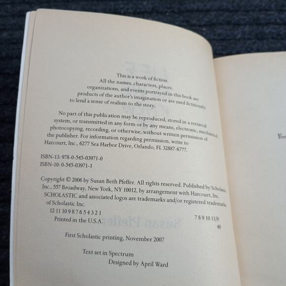 Life As We Knew It Soft Cover Book By Susan Pfeffer - Picture 4 of 6